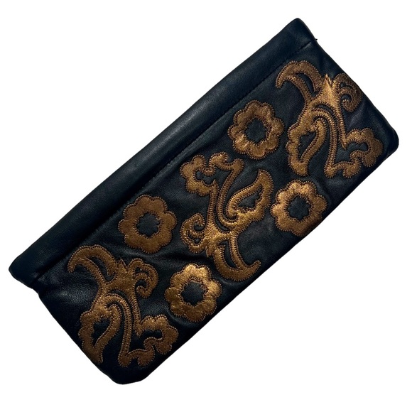 Great American Leatherworks Clutch - Picture 1 of 11